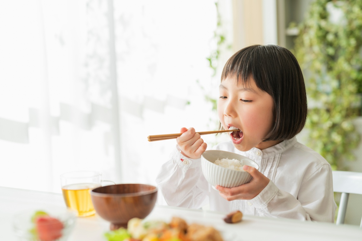 MFT（口腔筋機能療法）の効果で上手に食事ができるようになった子ども